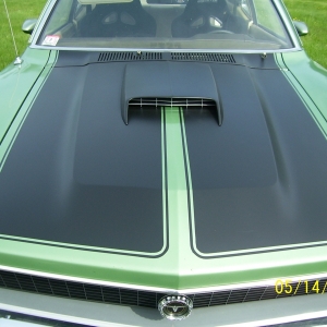 Hood Front 051410 800x600